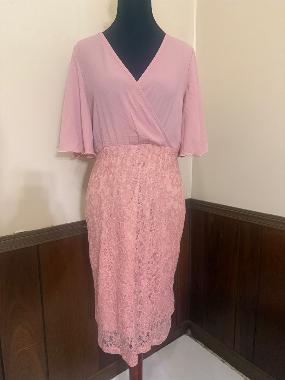 NWT Emery Rose Blush Pink Lace Midi Dress Size L